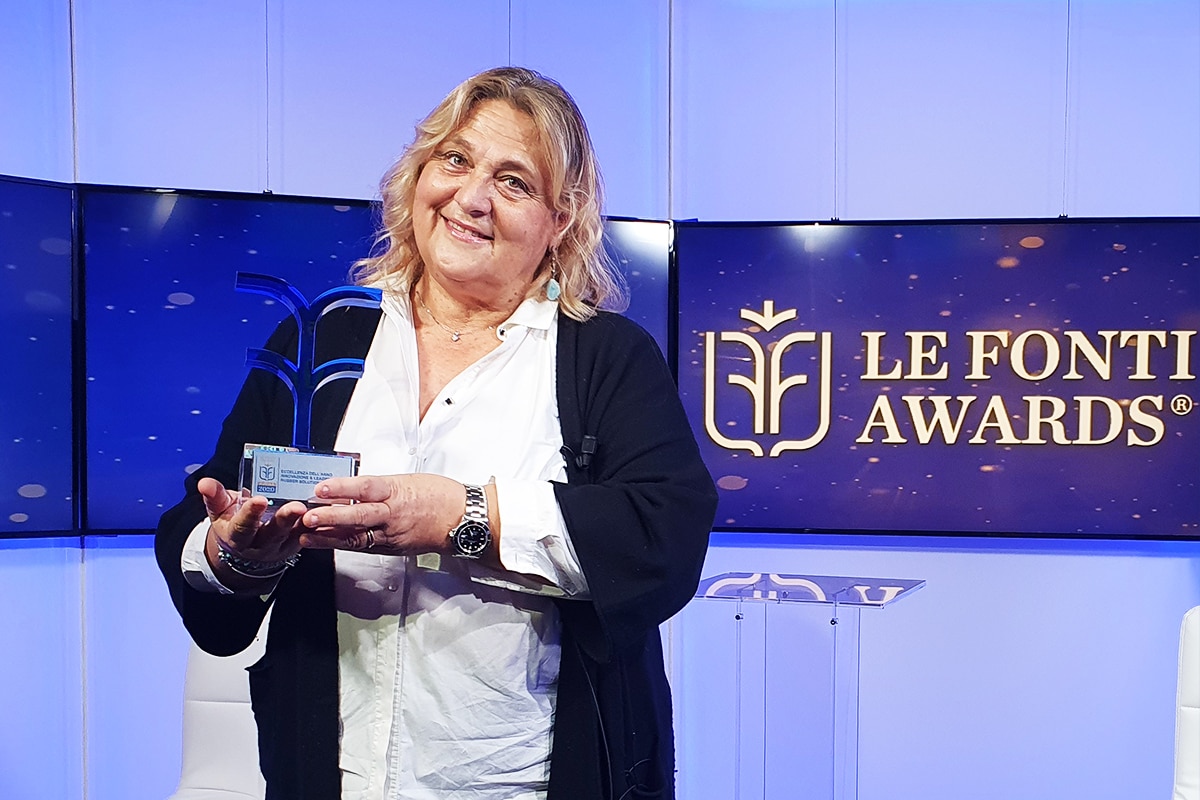 marcella ritira il premio le fonti awards 2020